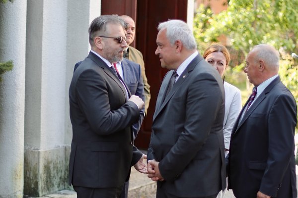 Демерджиев на църковен водосвет по случай патронния празник на пожарникарите